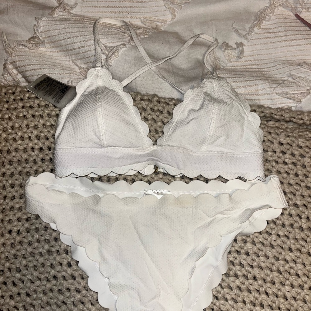 h&m scalloped bikini set
